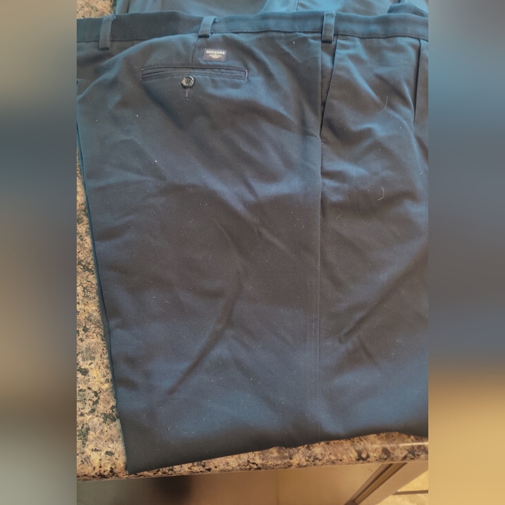 Dockers Men's New Black Big Man 52 x 32 Salesman Sample